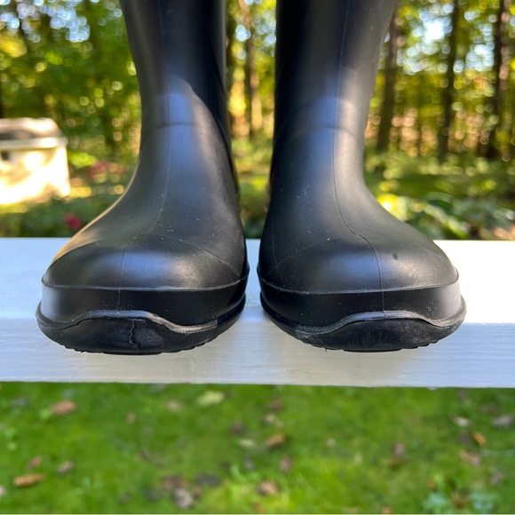Black Kamik Rain Boots - Size 7 - Picture 10 of 11